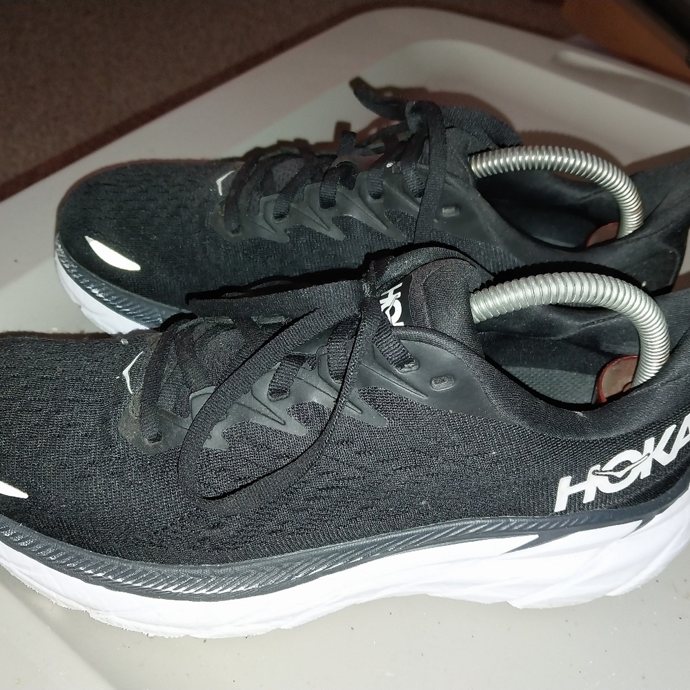 Hoka Clifton 8